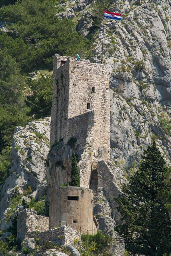City Apartment Domagoj Omiš Buitenkant foto